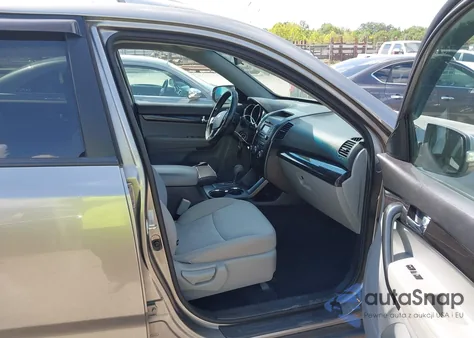 2012 Kia Sorento Lx V6 из США, поврежденный, VIN 5XYKT4A29CG242226